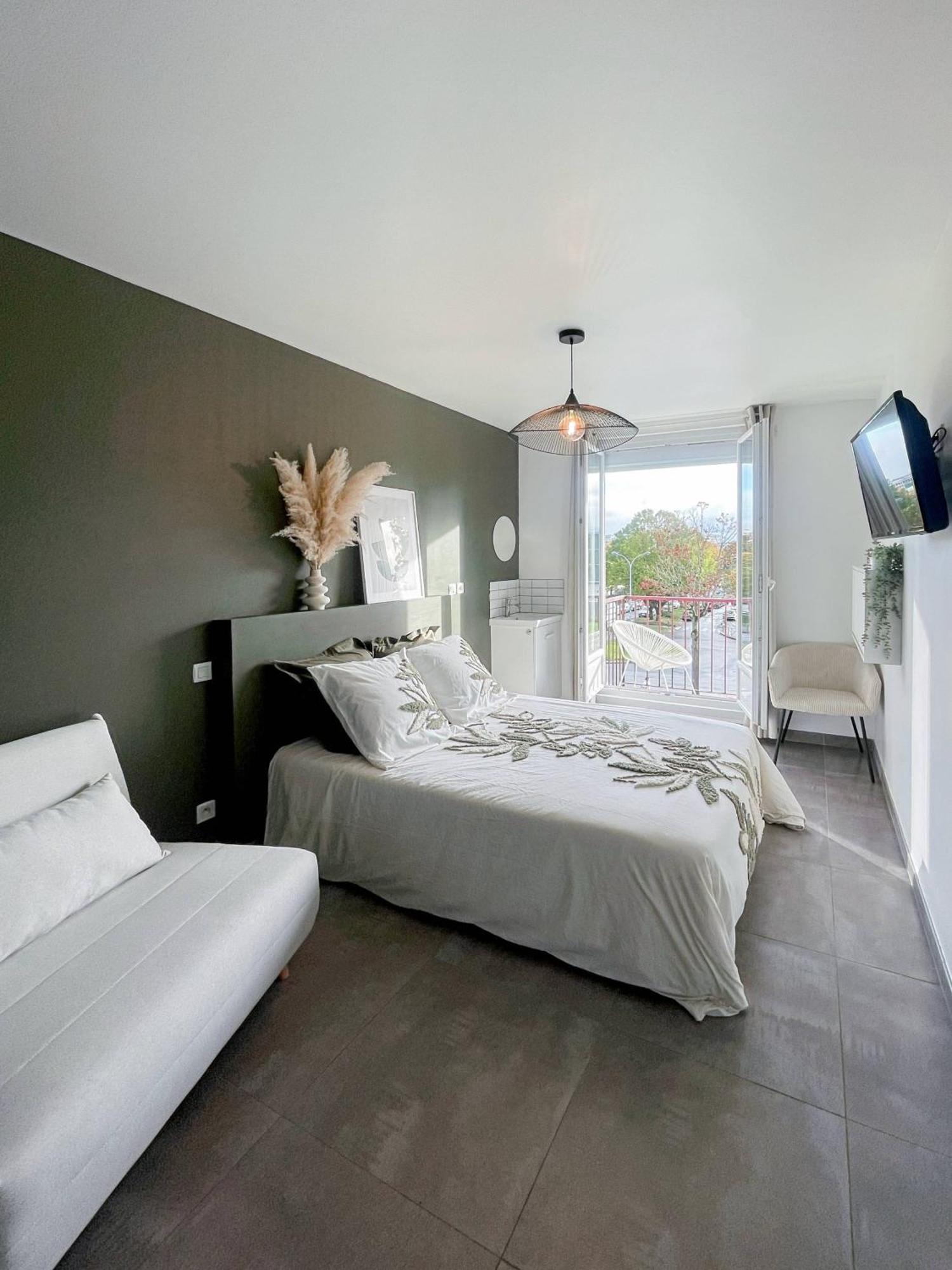 Auteuil • 4 Chambres • Wifi • Metro A 400M Rennes Exterior photo