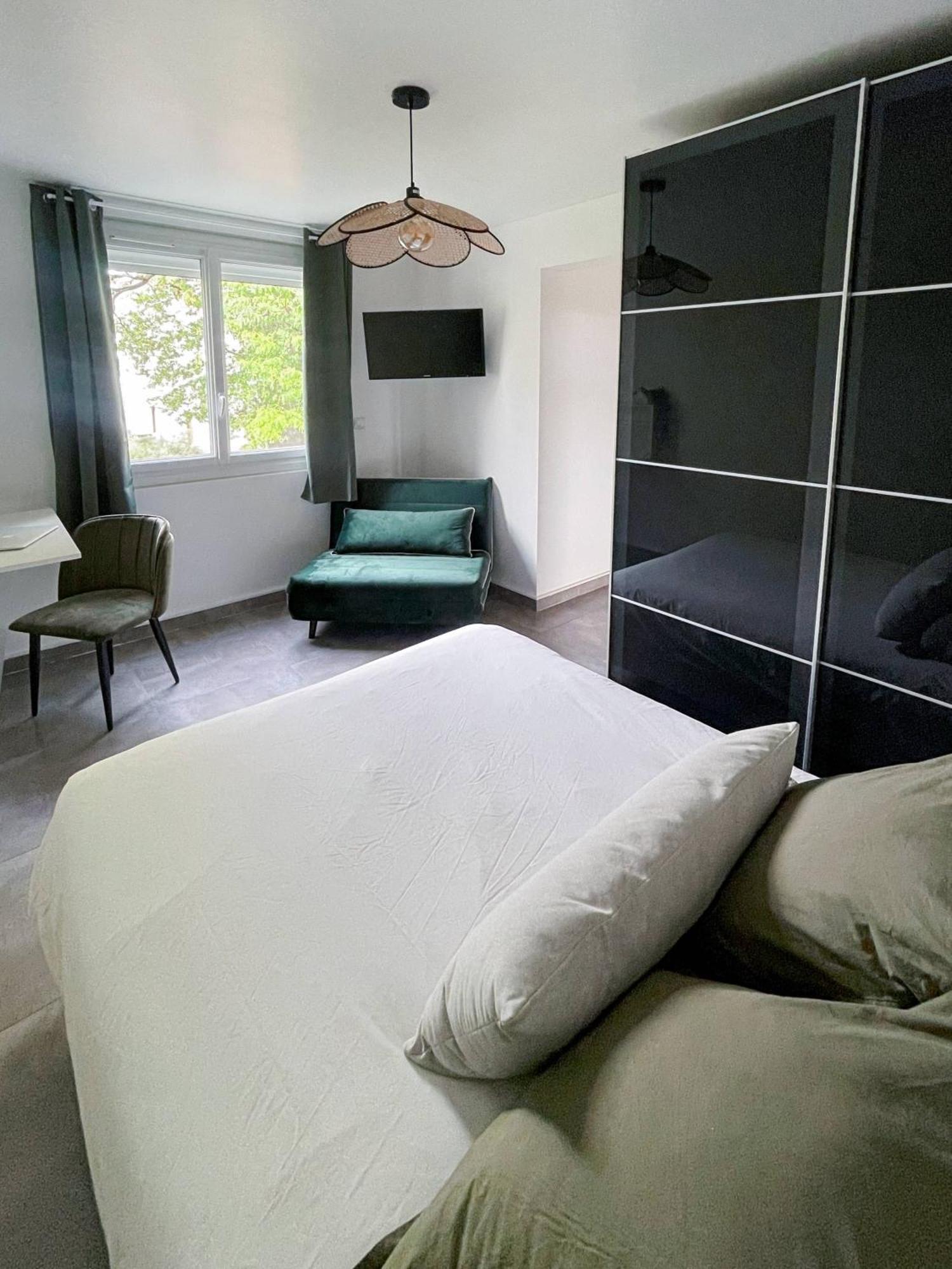 Auteuil • 4 Chambres • Wifi • Metro A 400M Rennes Exterior photo